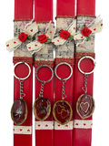 Easter candel with keychain with walnut