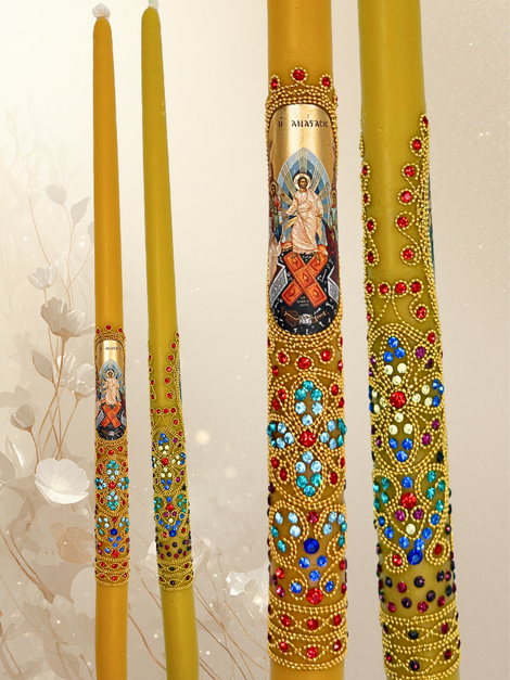 Ιερατική πασχαλινή λαμπάδα 65 εκ.-Πολύχρωμη Σύνθεση Στρας με Παράσταση Αναστάσεως